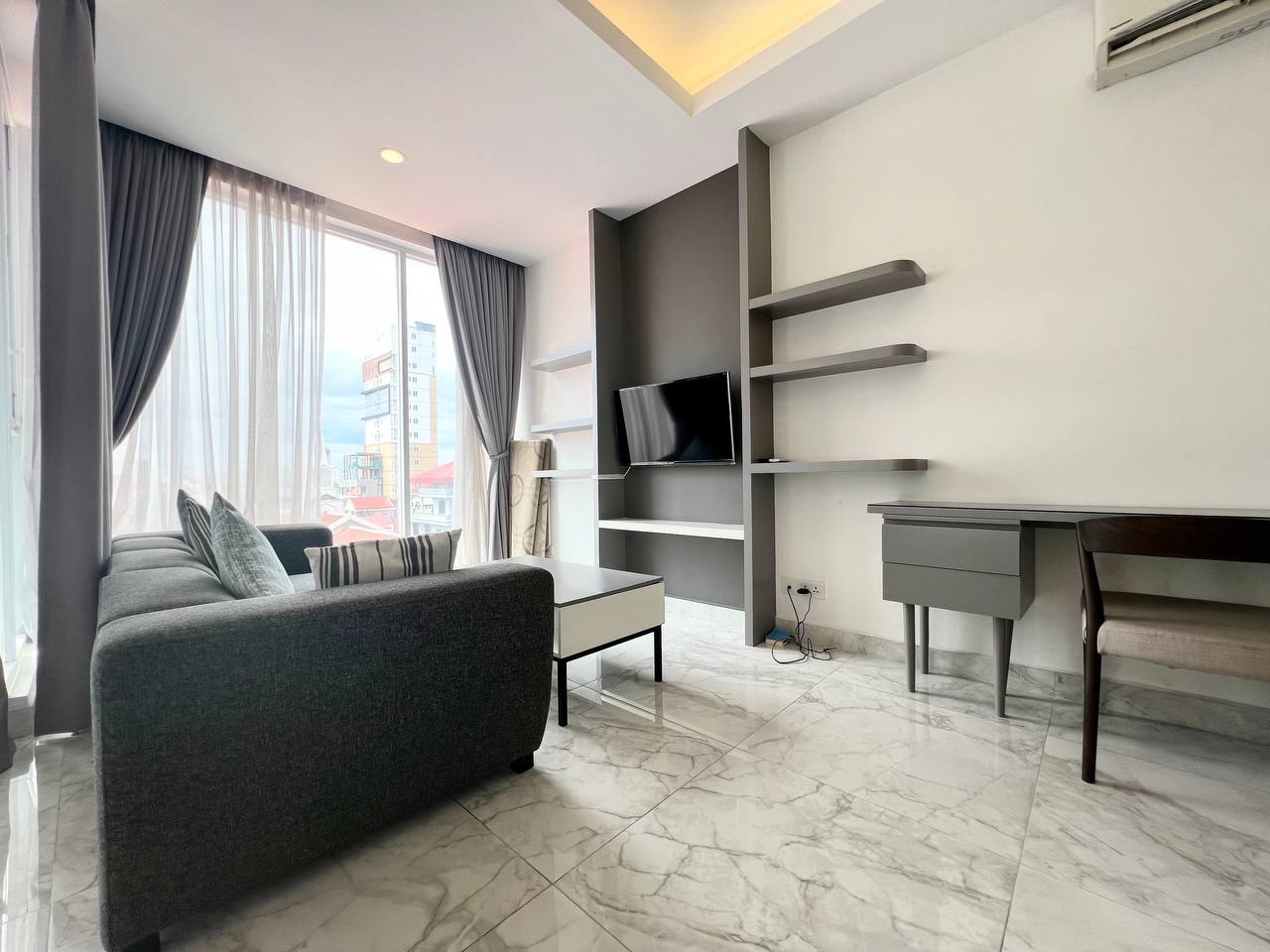 J Tower 1の中古掲載住戸のリビング写真